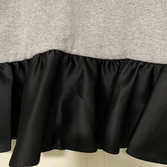 Very cute Harvey Faircloth peplum short sleeve sweatshirt - Picture 4 of 11